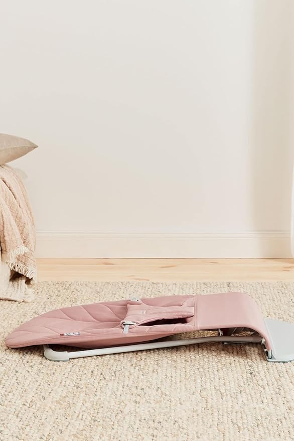 BabyBjörn Bouncer Bliss, Dusty Pink, Woven, Petal Quilt | 2-in-1 Adjustable Baby Bouncer Seat and Toddler Chair, Newborn to Toddler (8-29 lbs), 4 Positions, Lightweight & Portable