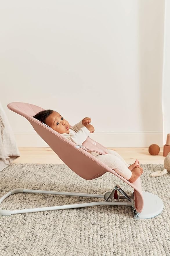 BabyBjörn Bouncer Bliss, Dusty Pink, Woven, Petal Quilt | 2-in-1 Adjustable Baby Bouncer Seat and Toddler Chair, Newborn to Toddler (8-29 lbs), 4 Positions, Lightweight & Portable