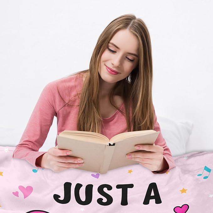 K-Pop Gifts for Teen Girls Women, K-Pop Music Throw Blanket, Christmas Day Gift for Kpop Fan, Just a Girl Who Loves Kpop