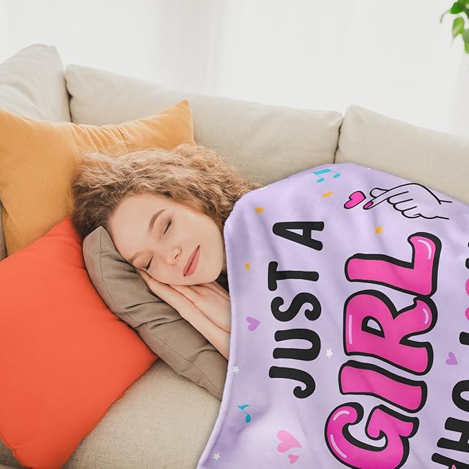 K-Pop Gifts for Teen Girls Women, K-Pop Music Throw Blanket, Christmas Day Gift for Kpop Fan, Just a Girl Who Loves Kpop
