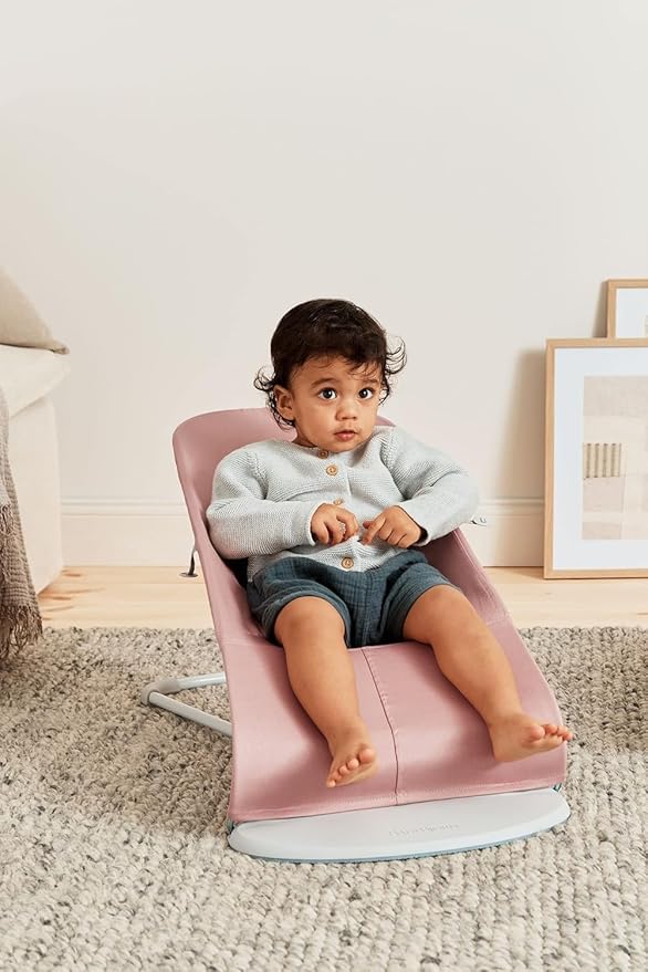 BabyBjörn Bouncer Bliss, Dusty Pink, Woven, Petal Quilt | 2-in-1 Adjustable Baby Bouncer Seat and Toddler Chair, Newborn to Toddler (8-29 lbs), 4 Positions, Lightweight & Portable