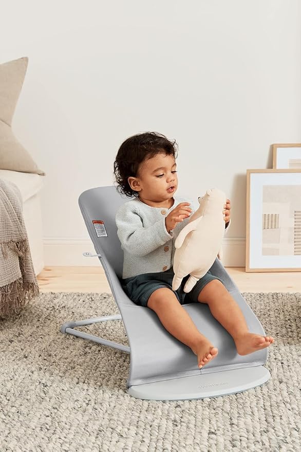 BabyBjörn Bouncer Bliss, Light Gray, Woven, Petal Quilt | 2-in-1 Adjustable Baby Bouncer Seat and Toddler Chair, Newborn to Toddler (8-29 lbs), 4 Positions, Lightweight & Portable