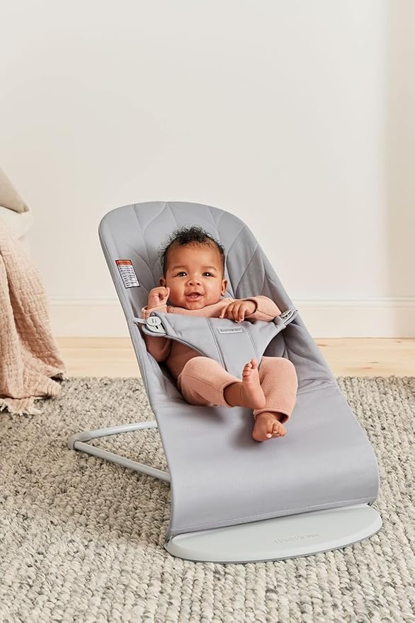 BabyBjörn Bouncer Bliss, Light Gray, Woven, Petal Quilt | 2-in-1 Adjustable Baby Bouncer Seat and Toddler Chair, Newborn to Toddler (8-29 lbs), 4 Positions, Lightweight & Portable