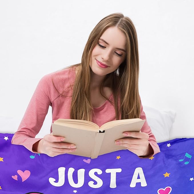 K-Pop Gifts for Teen Girls Women, K-Pop Music Throw Blanket, Christmas Day Gift for Kpop Fan, Just a Girl Who Loves Kpop