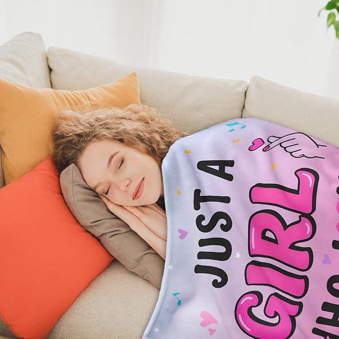 K-Pop Gifts for Teen Girls Women, K-Pop Music Throw Blanket, Christmas Day Gift for Kpop Fan, Just a Girl Who Loves Kpop