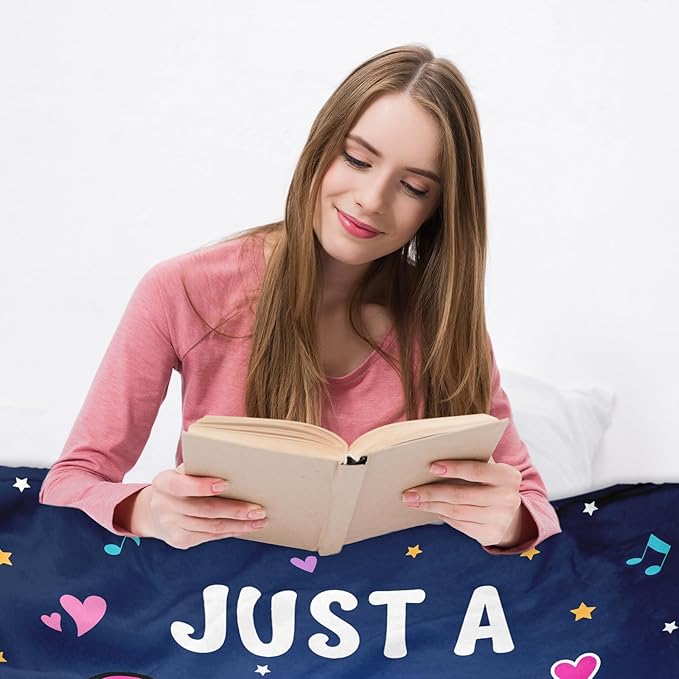 K-Pop Gifts for Teen Girls Women, K-Pop Music Throw Blanket, Christmas Day Gift for Kpop Fan, Just a Girl Who Loves Kpop