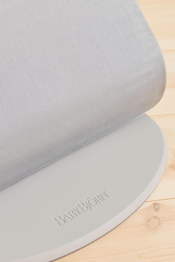 BabyBjörn Bouncer Bliss, Light Gray, Woven, Petal Quilt | 2-in-1 Adjustable Baby Bouncer Seat and Toddler Chair, Newborn to Toddler (8-29 lbs), 4 Positions, Lightweight & Portable