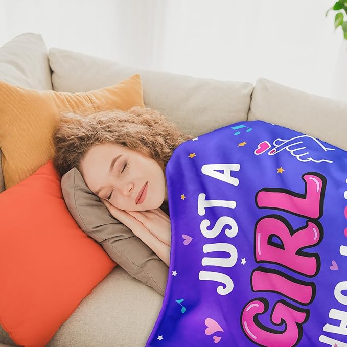 K-Pop Gifts for Teen Girls Women, K-Pop Music Throw Blanket, Christmas Day Gift for Kpop Fan, Just a Girl Who Loves Kpop