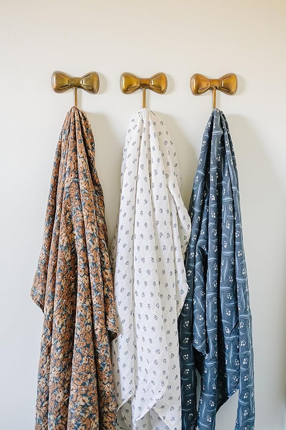 Mebie Baby Cream Berry Muslin Swaddle Blanket, Modern and Neutral, Soft, Newborn Swaddle, 0-3 Month, Comfy Wrap, Baby Essentials & Gifts